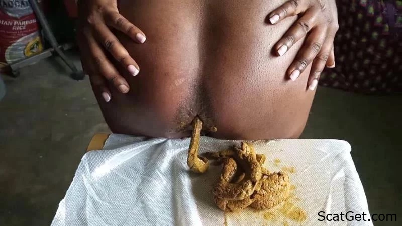 Dung Duel: A Girl Vsher Own Bowel Movement - Ebony Princess